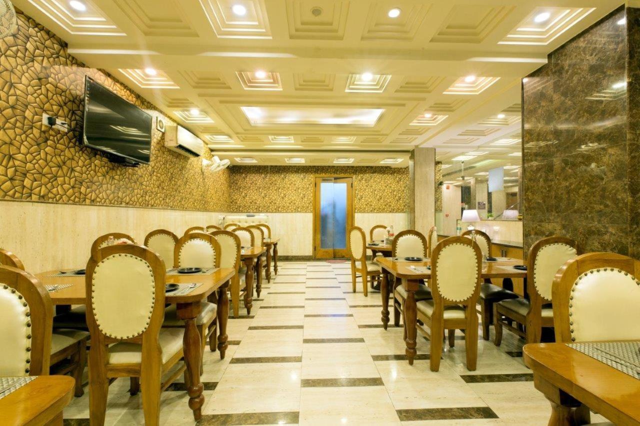Hotel Viva Palace By Opo Nové Dillí Exteriér fotografie